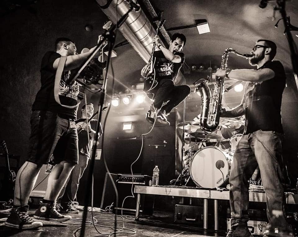 Fehl-Tritt Live pic © 2026 Fehltritt